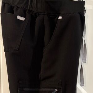 Figs Scrubs Women’s Black Cargo Joggers with Contrast Drawstrings